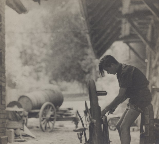 A. Kretschmer, Michael Kretschmer auf dem Laubishof, 1948, Repro: LWL MKuK/H. Neander ©Nachlass Annelise Kretschmer, LWL Museum für Kunst und Kultur